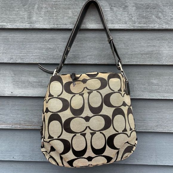Coach Signature black shoulder purse - Picture 1 of 11